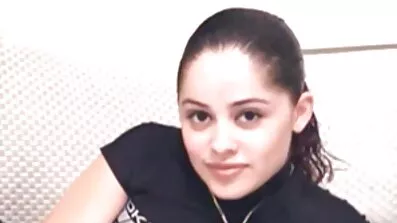 Flirt ebano ebony er klar til at behage sin elsker pornofilm lesbisk med usædvanligt køn