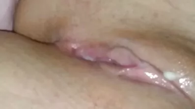 Cool redhead frække sexfilm Dame lidenskabeligt kæler en stor pik i køkkenet