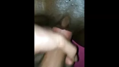 Hun red en vibrator på skeden og begyndte at gratis pornofilm kneppe deres fisse