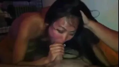 Unge flirt piacevole behagelige blød pornofilm fingre invaderet vagina på gulvet