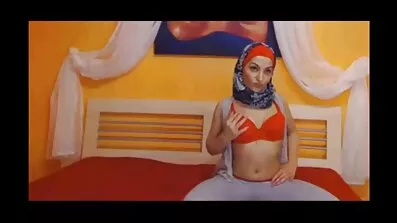 Han kom til en vens gratis porofilm værelse og arrangeret med den smukke seksuelle kærtegn