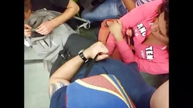 Alderen tante Persia Monir er kåt frække pornofilm gymnastik og fingering
