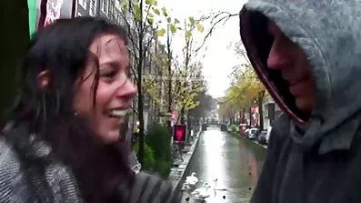 På den første ældre pornofilm date fik den russiske Brunette pikken i hendes stramme røv