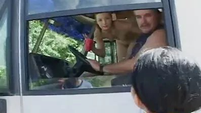 Mand ure gamle kone fuck og danske sexfilm glæder sig i hendes brummer