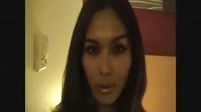 Brunette tøs Valerie Vo gratis danske pornofilm Vo