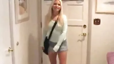Tricky gamle danske pornofilm ung brunette frigjort en fyr til en depraveret fuck