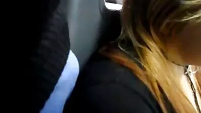 Gennem hullet i væggen porno film til kvinder bliver glat til en gruppe fuck med en blondine